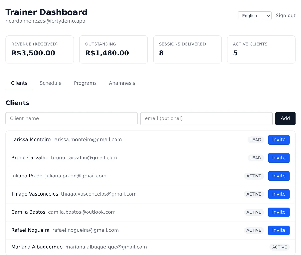 Trainer dashboard: four tiles reading revenue received R$3,500.00, outstanding R$1,480.00, eight sessions delivered and five active clients, above a client list where each row carries a lead or active badge and an invite button.